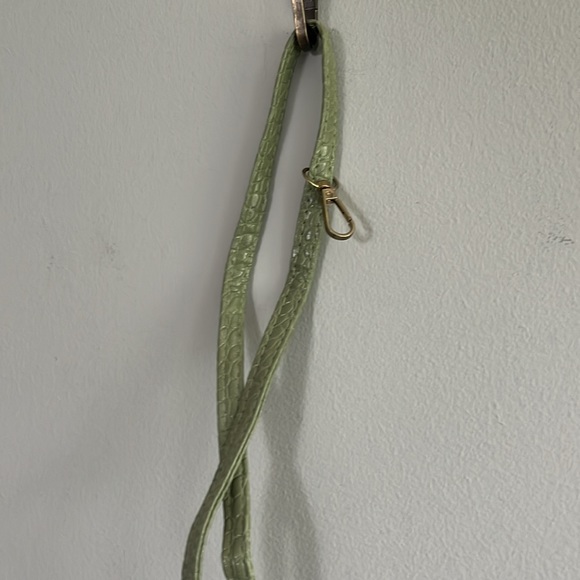 New without tags green faux crocodile mini bag - Picture 9 of 9